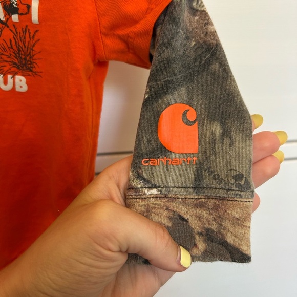 Carhartt Long sleeve onesie size 9 months - Picture 2 of 5